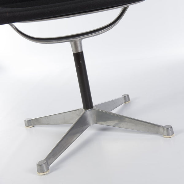 Representation of glide being used in Eames Office Chair